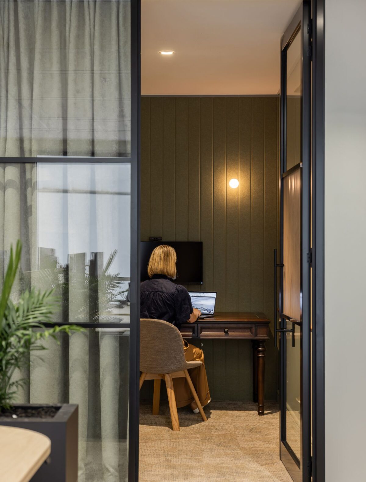 Cromwell office features quiet working zones